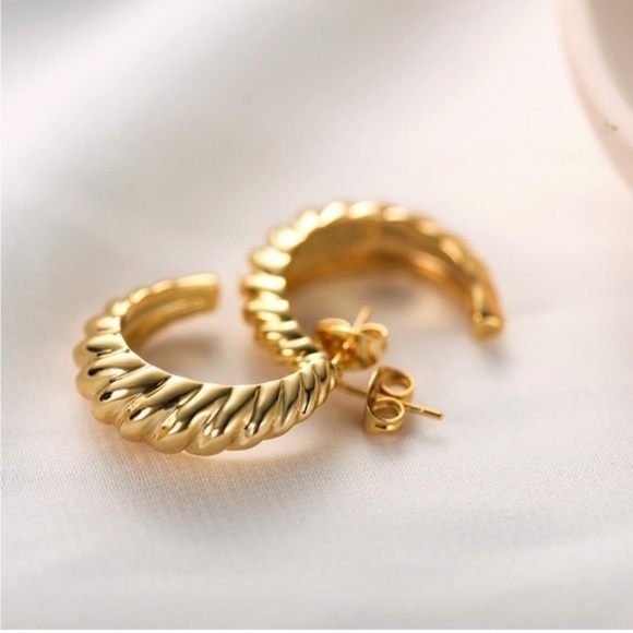 GOLD 14k Gold Plated Crossiant Cuff Hoop Earrings - Picture 1 of 3